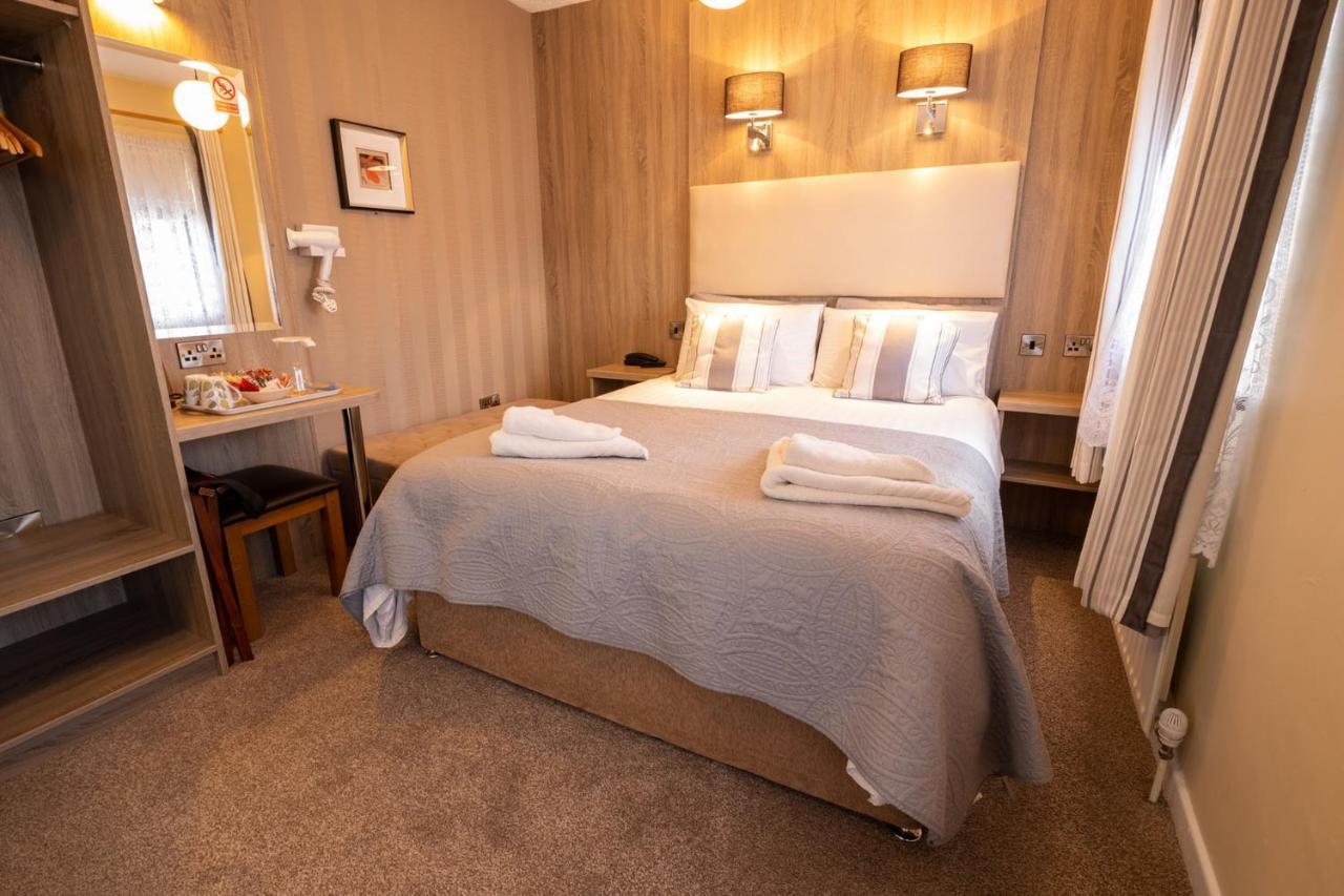 Station House Bed & Breakfast Эннистимон Экстерьер фото