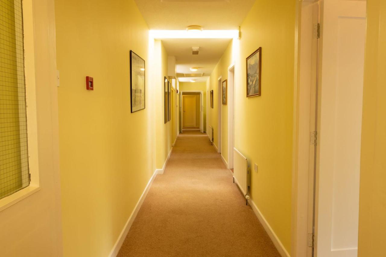 Station House Bed & Breakfast Эннистимон Экстерьер фото